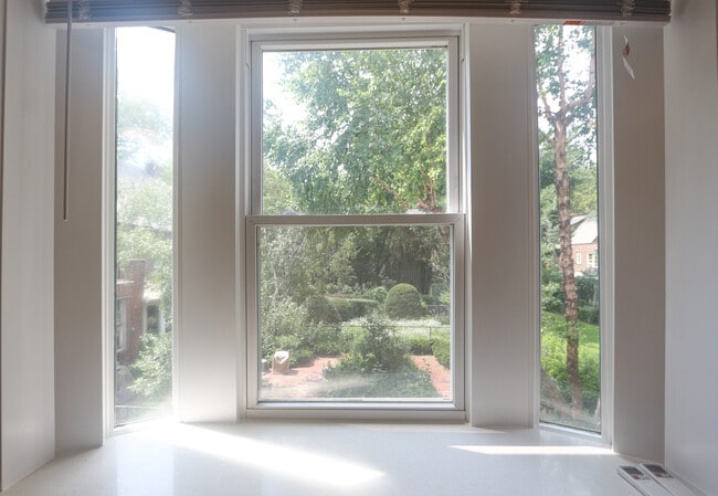 Foto del edificio - 4412 Barnett Ave