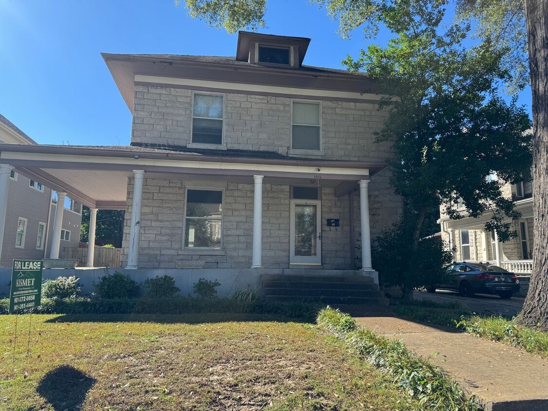 Primary Photo - 1311 Carr Ave
