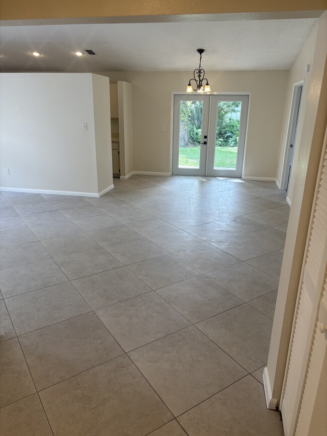 Photo - 3214 W Douglas St House