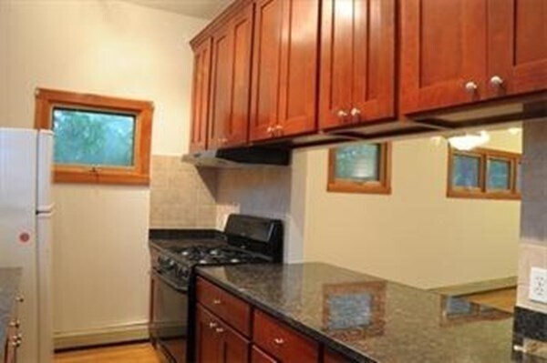 Primary Photo - 150 Allston St