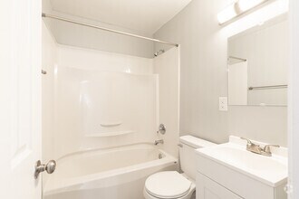 2BR, 1BA - Park Northside Apartments