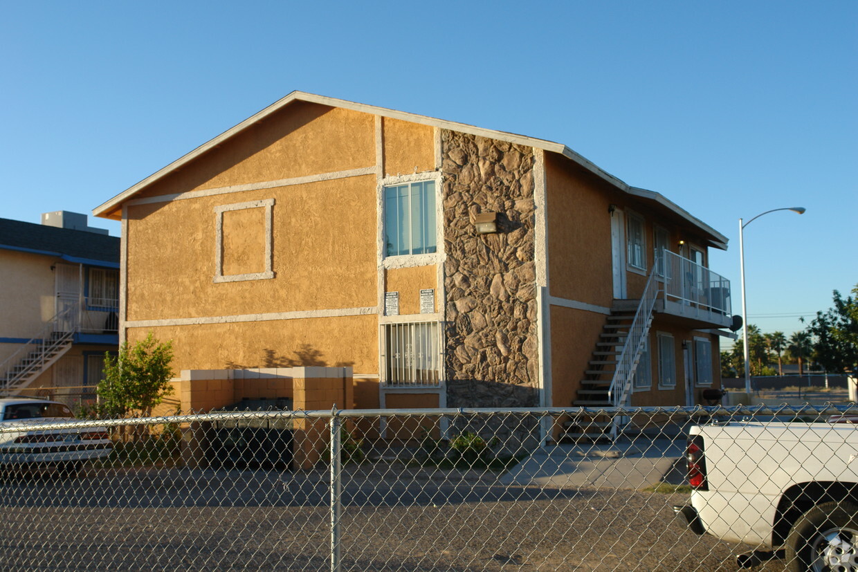 Primary Photo - 1671 Stevens St
