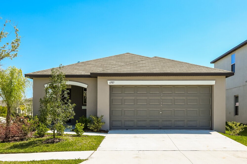 Foto principal - 6983 KIng Creek Dr