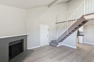 Building Photo - Avens Point