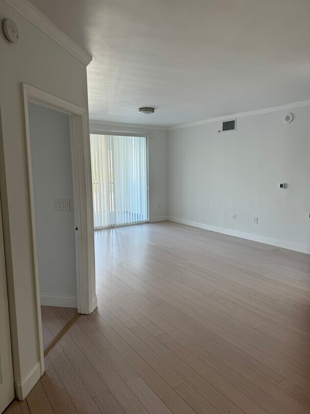 Foto principal - 17150 N Bay Rd