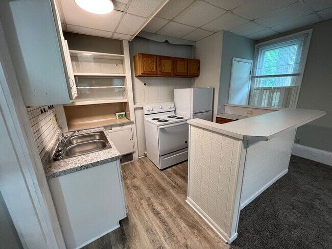 Foto del edificio - Studio Apartment!!