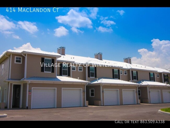 Building Photo - Luxury Townhome in Lakefront Community