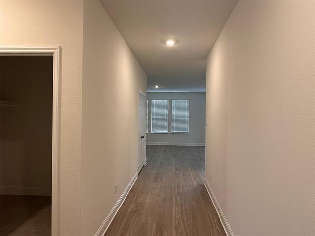 Building Photo - 649 Saxony Dr