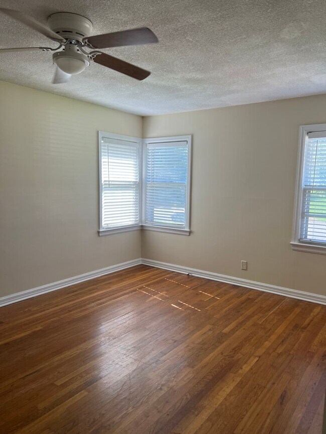 Foto del edificio - 3 Bed 2 Bath - Florence, AL