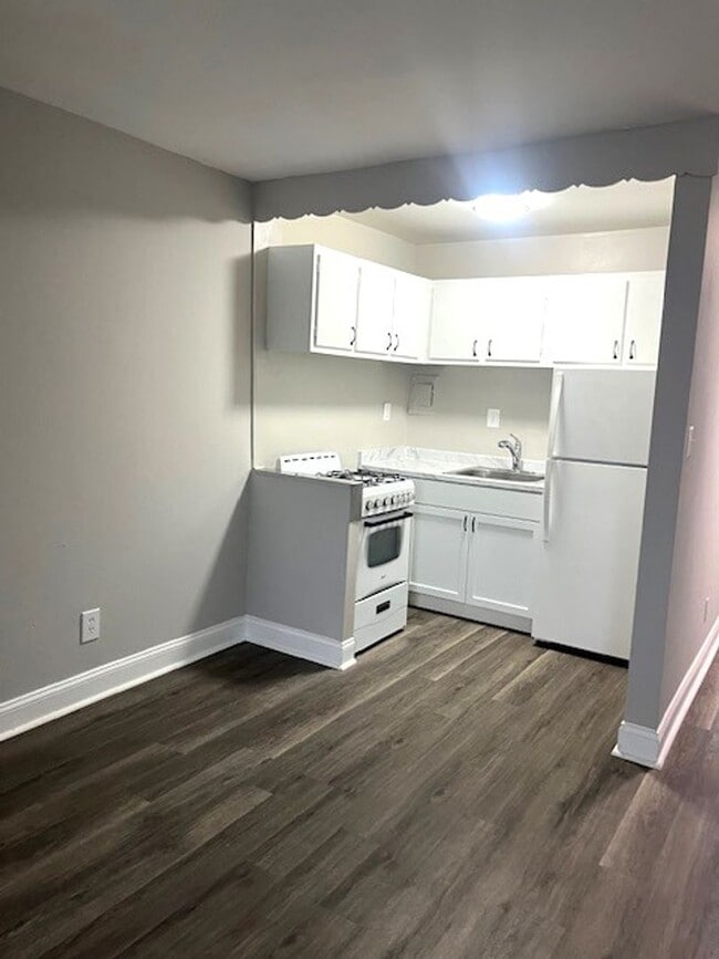 Foto del edificio - 4317 Kansas Ave NW