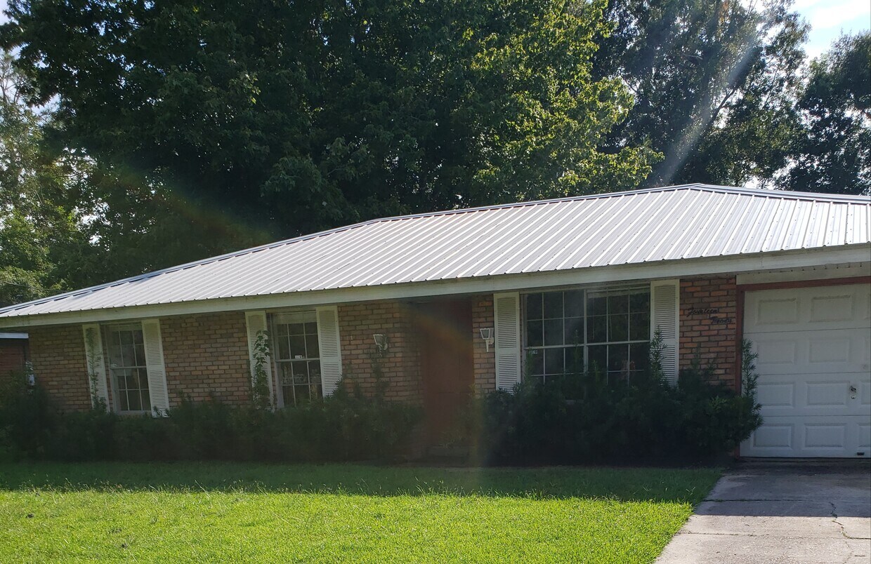 1420 Broadmoor Dr, Slidell, LA 70458 House Rental in Slidell, LA