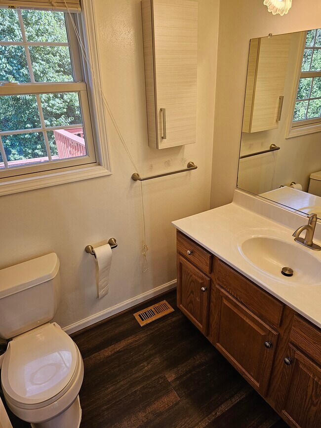 Building Photo - 2339 Oakleaf Dr NW