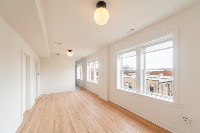 Foto del edificio - 3051 W Medill Ave