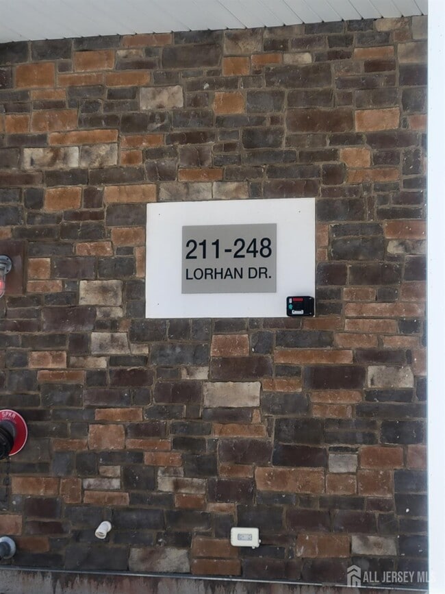 Foto del edificio - 231 Lorhan Dr