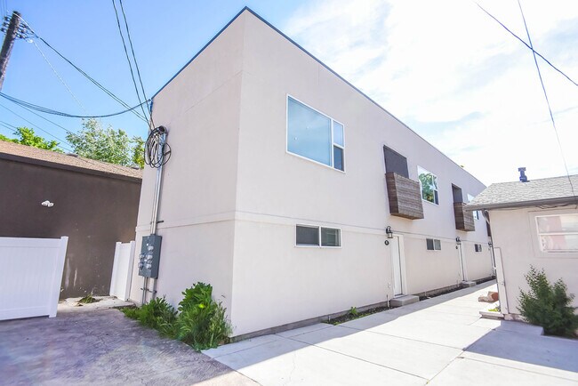 Building Photo - 951 Washington St