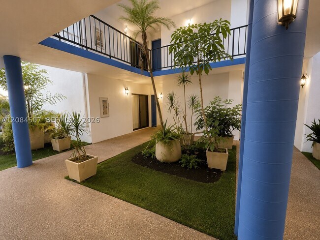 Foto del edificio - 6010 S Falls Cir Dr