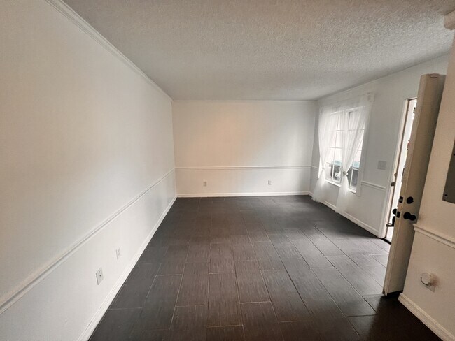 Foto del edificio - 6740 Magnolia Pointe Cir