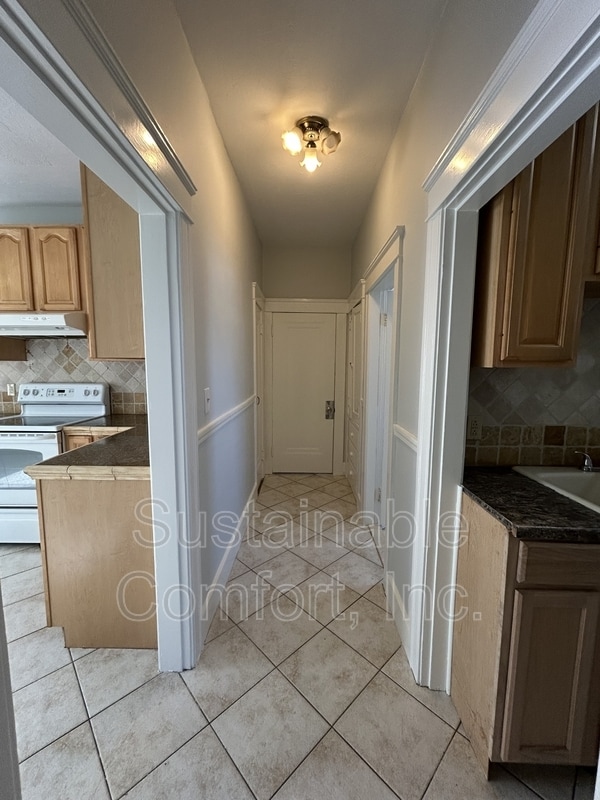 Building Photo - 5 Kensington Rd