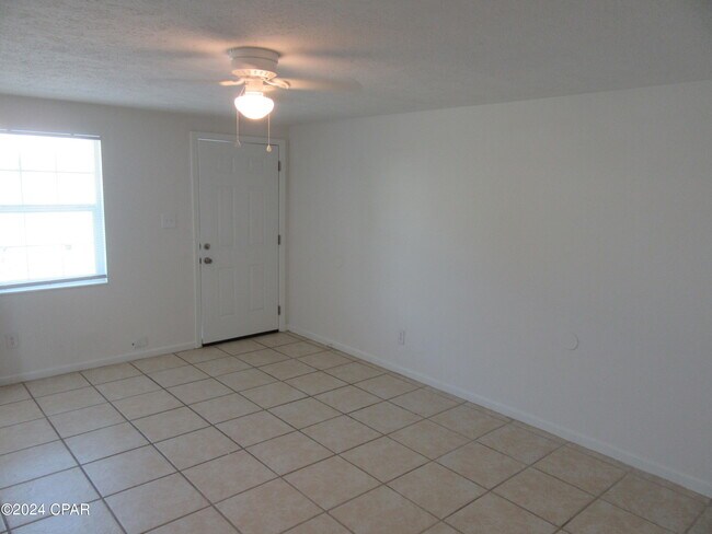 Foto del edificio - 6427 Sunset Ave