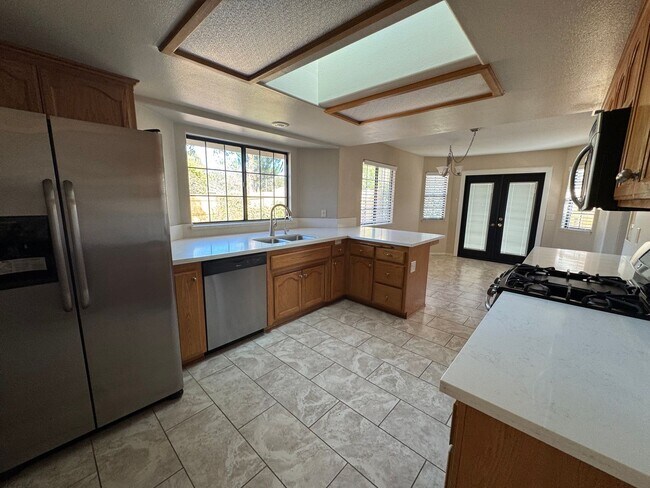 Foto del edificio - 1473 Mercer Ct