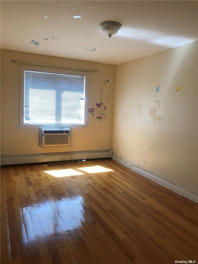 Building Photo - 212-14 42nd Ave
