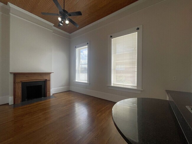 Foto del edificio - 470 Poplar St