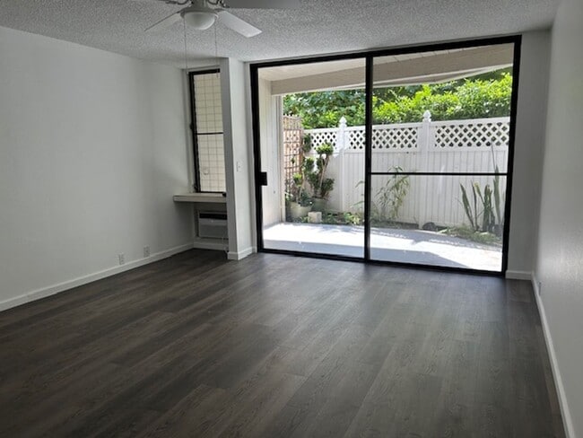 Building Photo - One Bedroom, One Bath Unit in  Kailua Bay ...