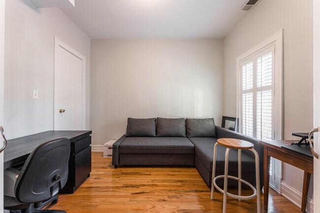 Foto del edificio - 6116 S Ellis Ave