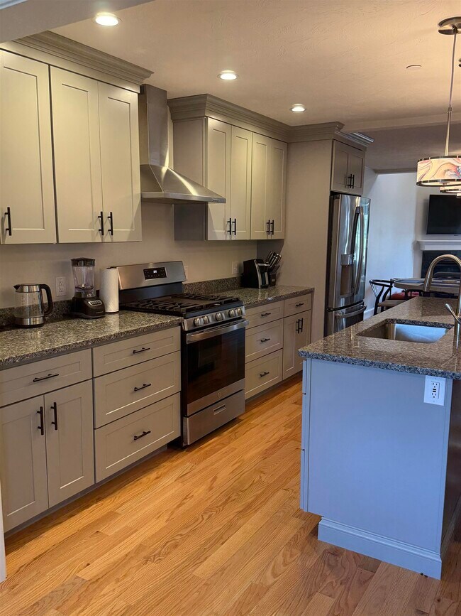 Foto del edificio - 114 Brook Hl