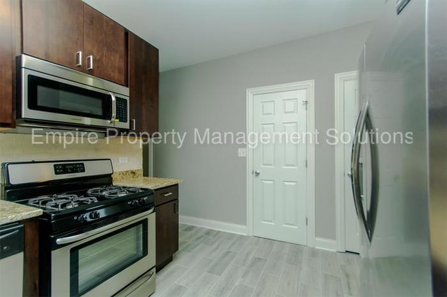 Foto del edificio - 8333 S Oglesby Ave