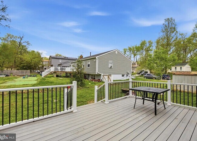 Foto del edificio - 12903 Chalfont Ave