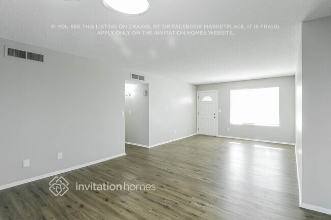 Foto del edificio - 2144 W Wickieup Ln