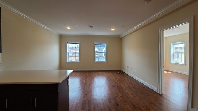 Building Photo - 4401-4403-4403 Bergenline Ave