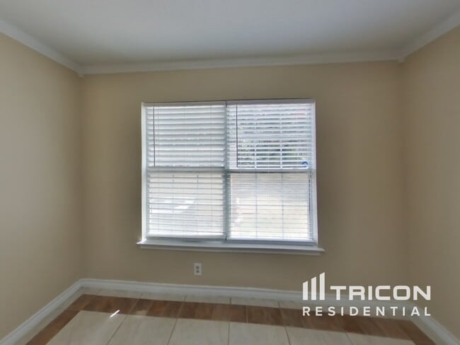 Building Photo - 9226 Windward Trce