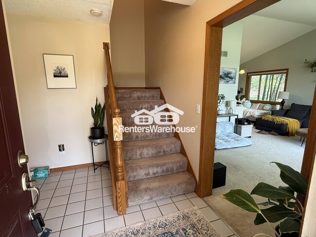 Building Photo - 1316 Fremont Ct