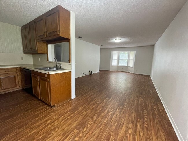 Foto del edificio - 2-bed/2-bath in a great location!