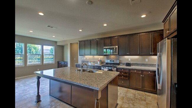 Foto del edificio - 29645 Far Shore Dr