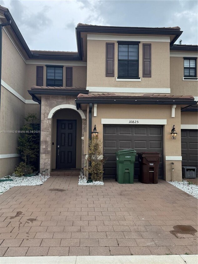 Primary Photo - 10825 W 33rd Way
