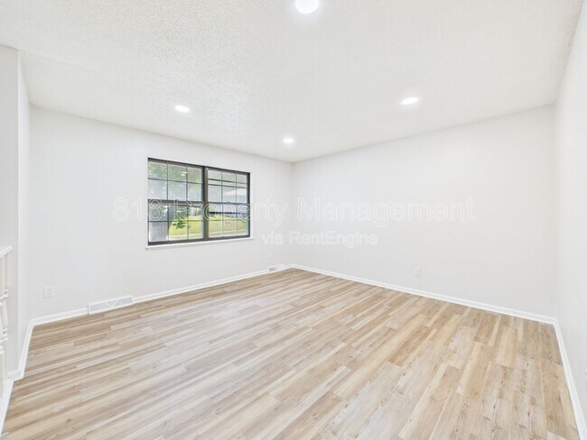 Foto del edificio - 8622 E 108th Terrace
