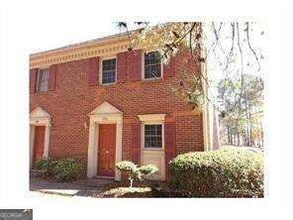 Building Photo - 575 Wedgewood Dr