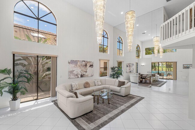 Foto del edificio - 17099 Ryton Ln
