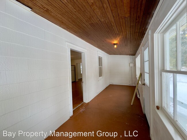 Foto del edificio - 3 br, 1 bath House - 204 Dairy Rd.