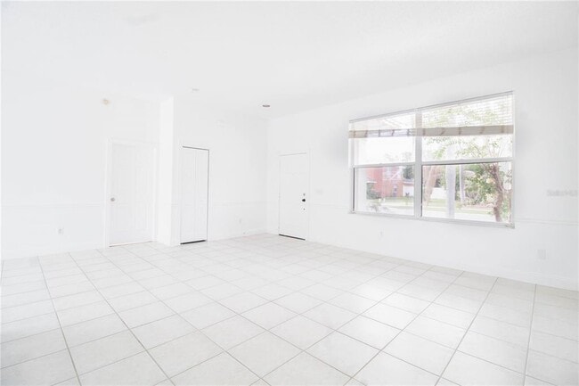 Building Photo - 2782 Picadilly Cir
