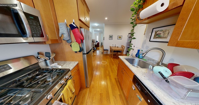 Building Photo - 31 Marney St