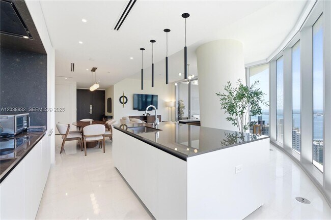 Foto del edificio - 300 Biscayne Blvd Way