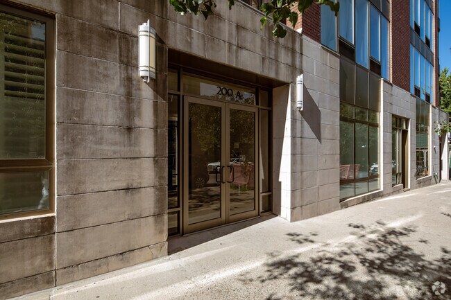 Foto del edificio - 200 16th St