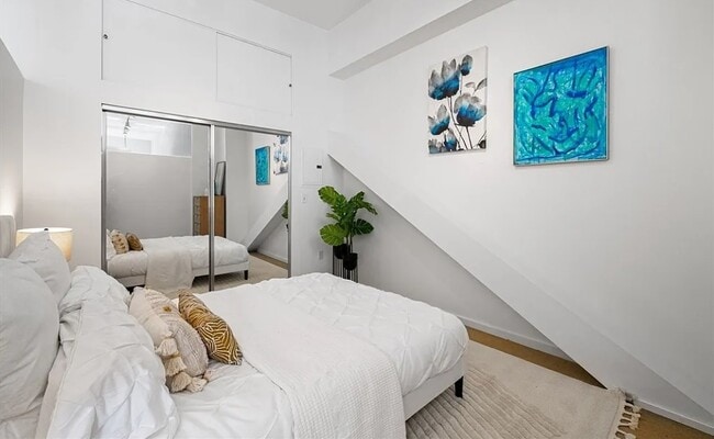 Foto del edificio - 649 2nd Ave
