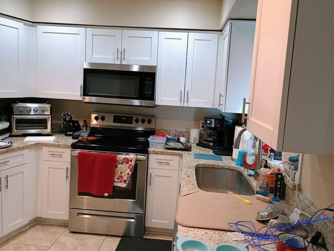 Building Photo - 2 bedroom 1 bathroom