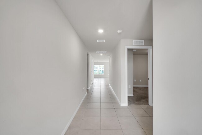 Foto del edificio - 21519 Dranson Ave