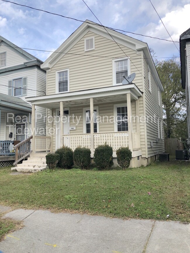 Building Photo - Gorgeous 2 Story Single Family Home!